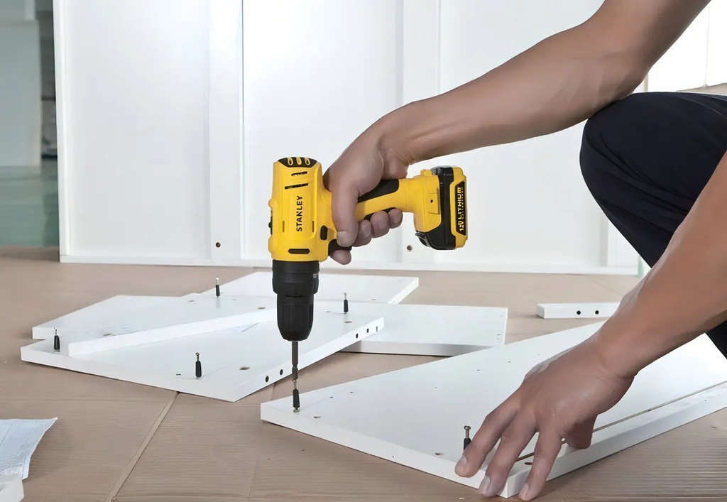 Taladro Percutor Atornillador Inalámbrico De 10mm Stanley Sch12s2k + Accesorio Con Maletín De Transporte Amarillo