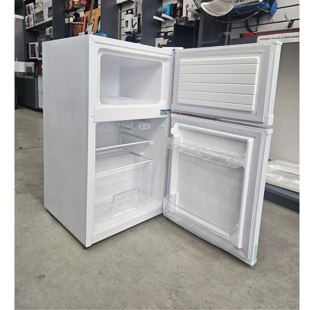 Heladera Con Freezer Telefunken - Blanca 110l + Accesorios