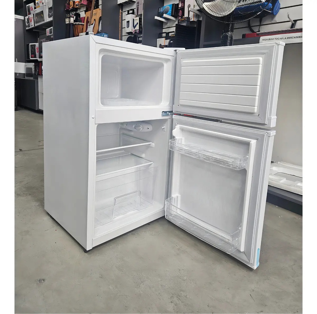 Heladera Con Freezer Telefunken Blanca 110l + Accesorios Color Blanco